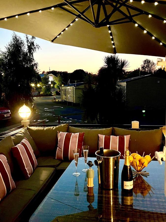 Good Ship Lollipop Lodge - Birchington-On-Sea - 6 Mins Drive To Minnis Bay Beach Dış mekan fotoğraf