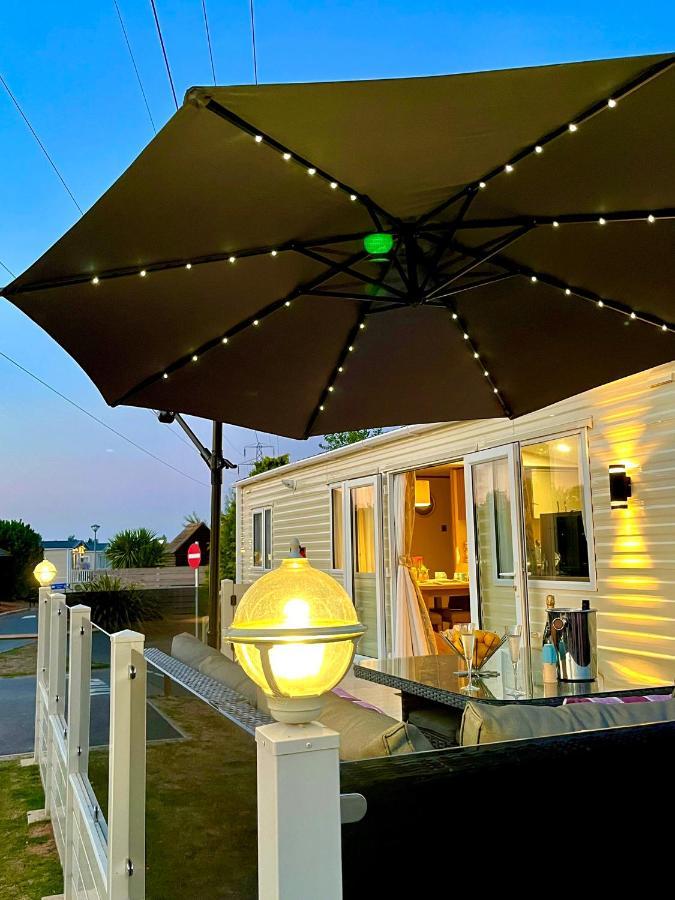 Good Ship Lollipop Lodge - Birchington-On-Sea - 6 Mins Drive To Minnis Bay Beach Dış mekan fotoğraf